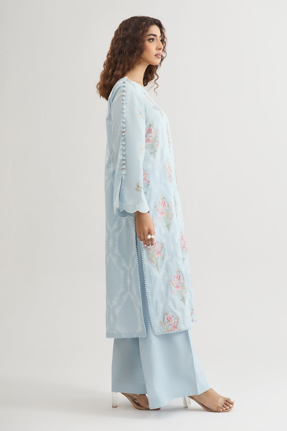 2 PIECE UNSTITCHED - LAWN | EMBROIDERED