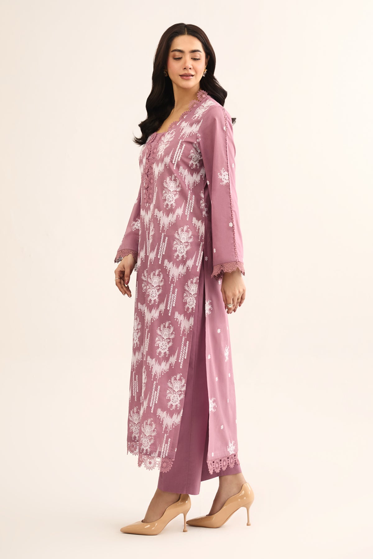 2 PIECE UNSTITCHED - LAWN | EMBROIDERED