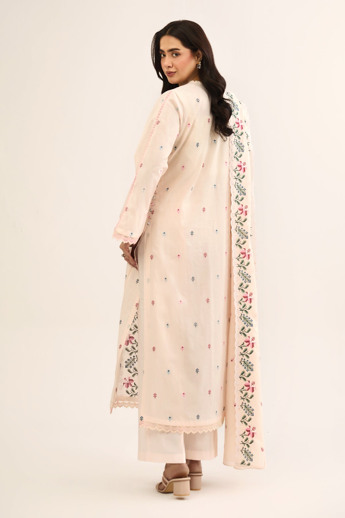 3 PIECE UNSTITCHED - LAWN | EMBROIDERED
