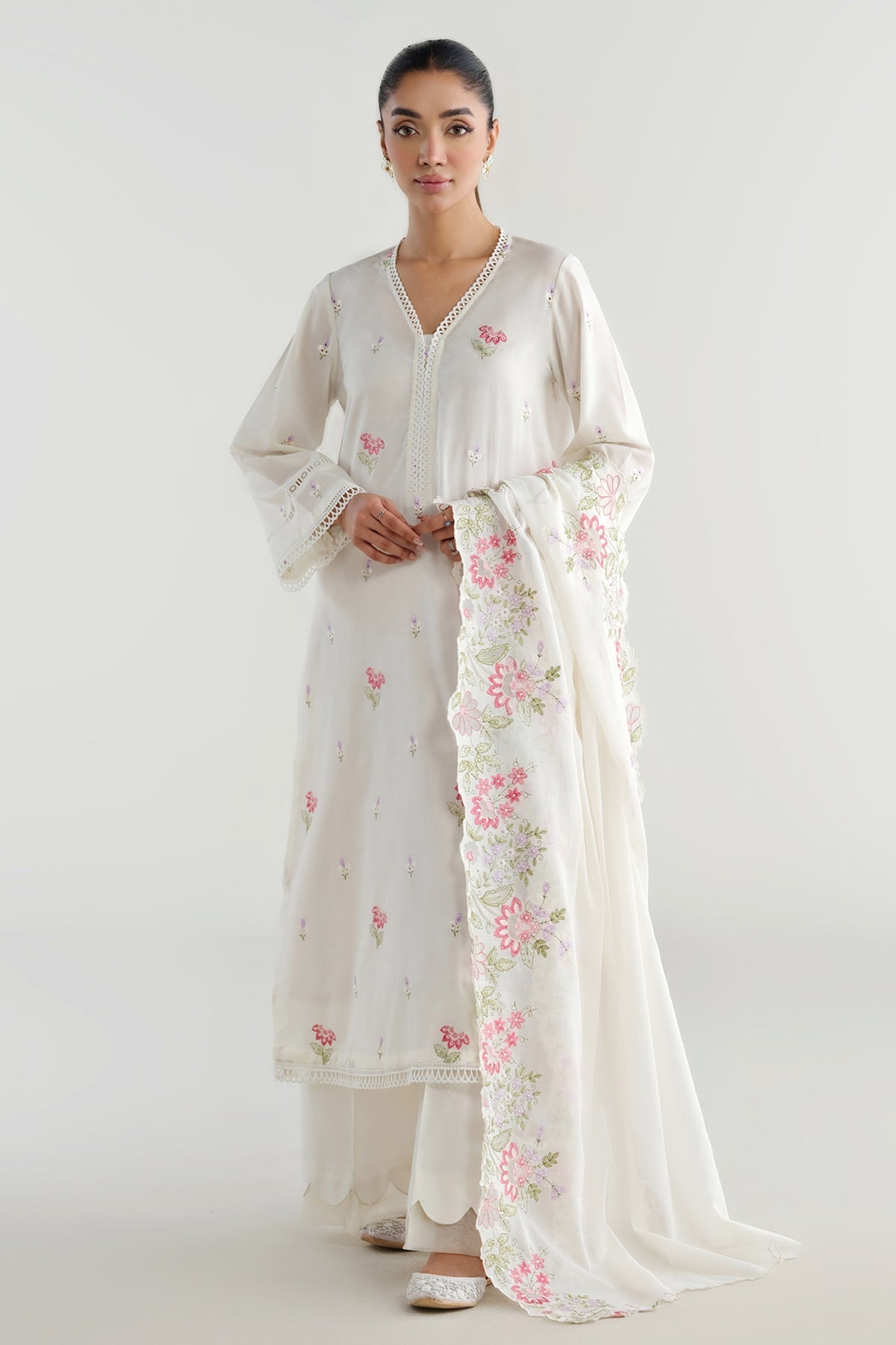 2 PIECE UNSTITCHED - LAWN | EMBROIDERED