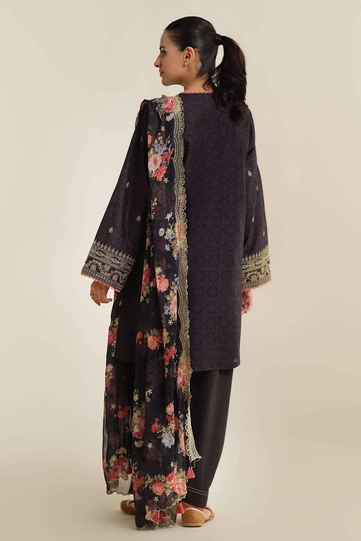 2 PIECE UNSTITCHED - LAWN | EMBROIDERED