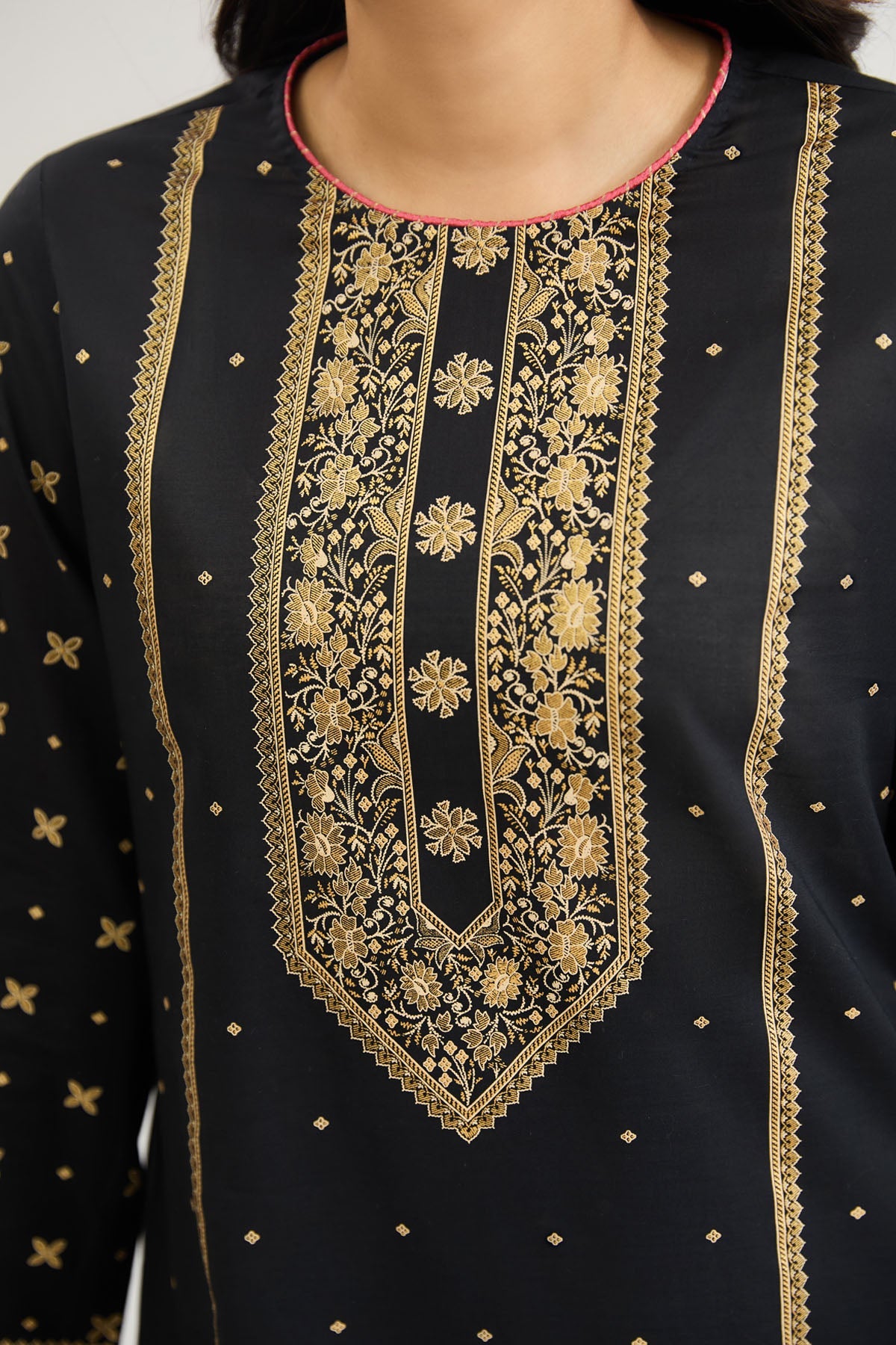 2 PIECE UNSTITCHED - LAWN | PRINTED