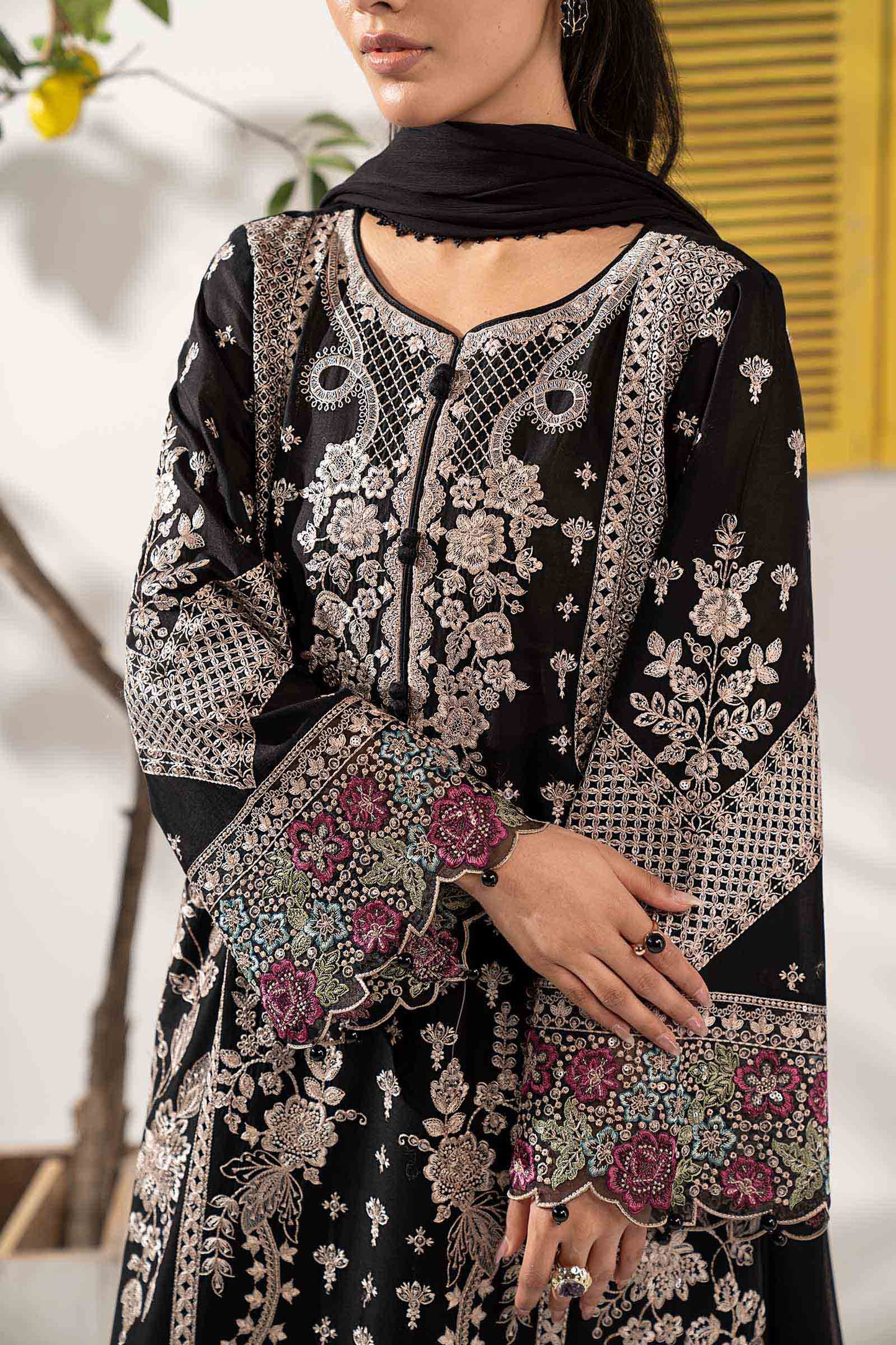 3 PIECE STITCHED - LAWN | EMBROIDERED