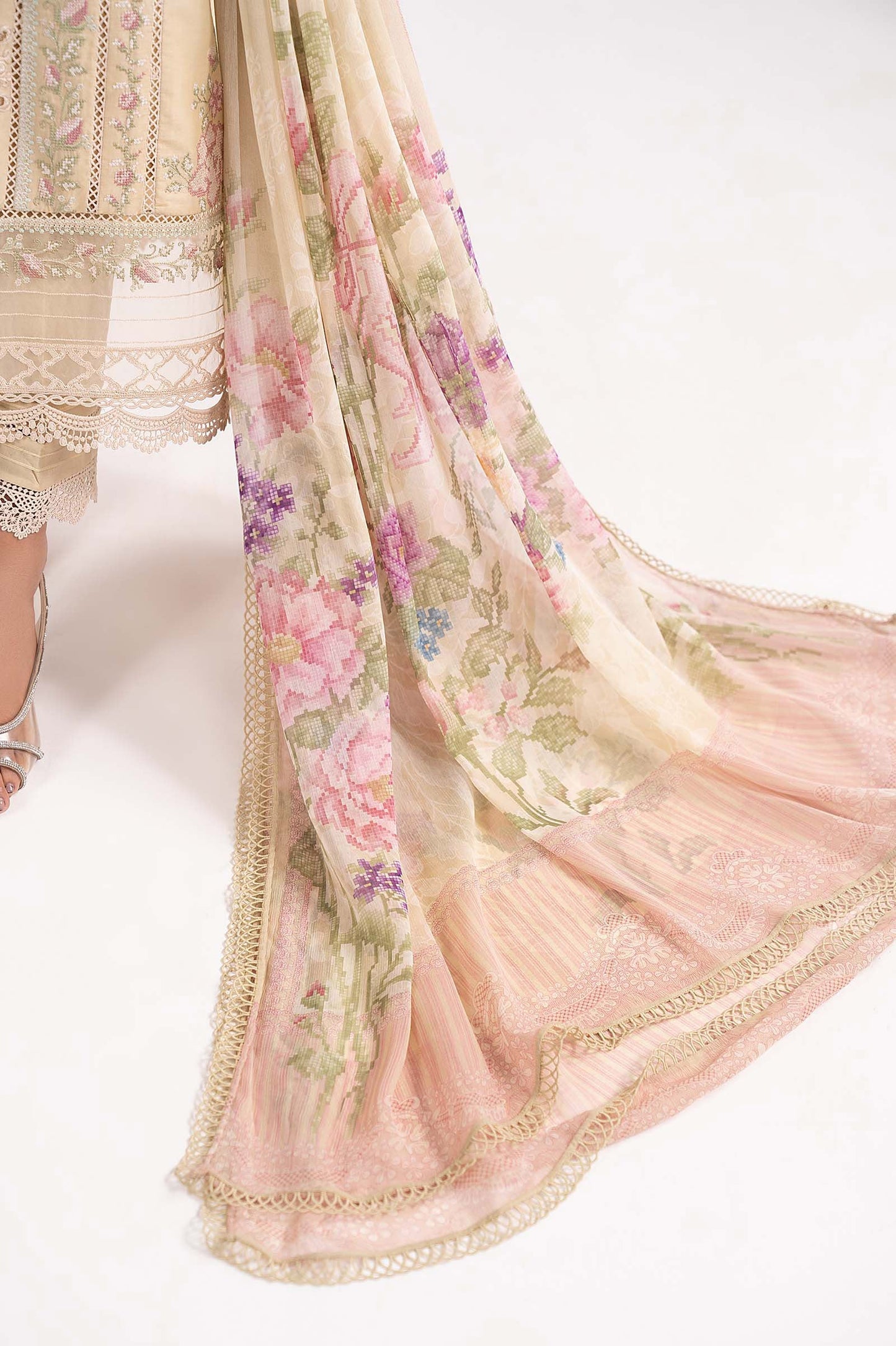 3 PIECE STITCHED - LAWN | EMBROIDERED