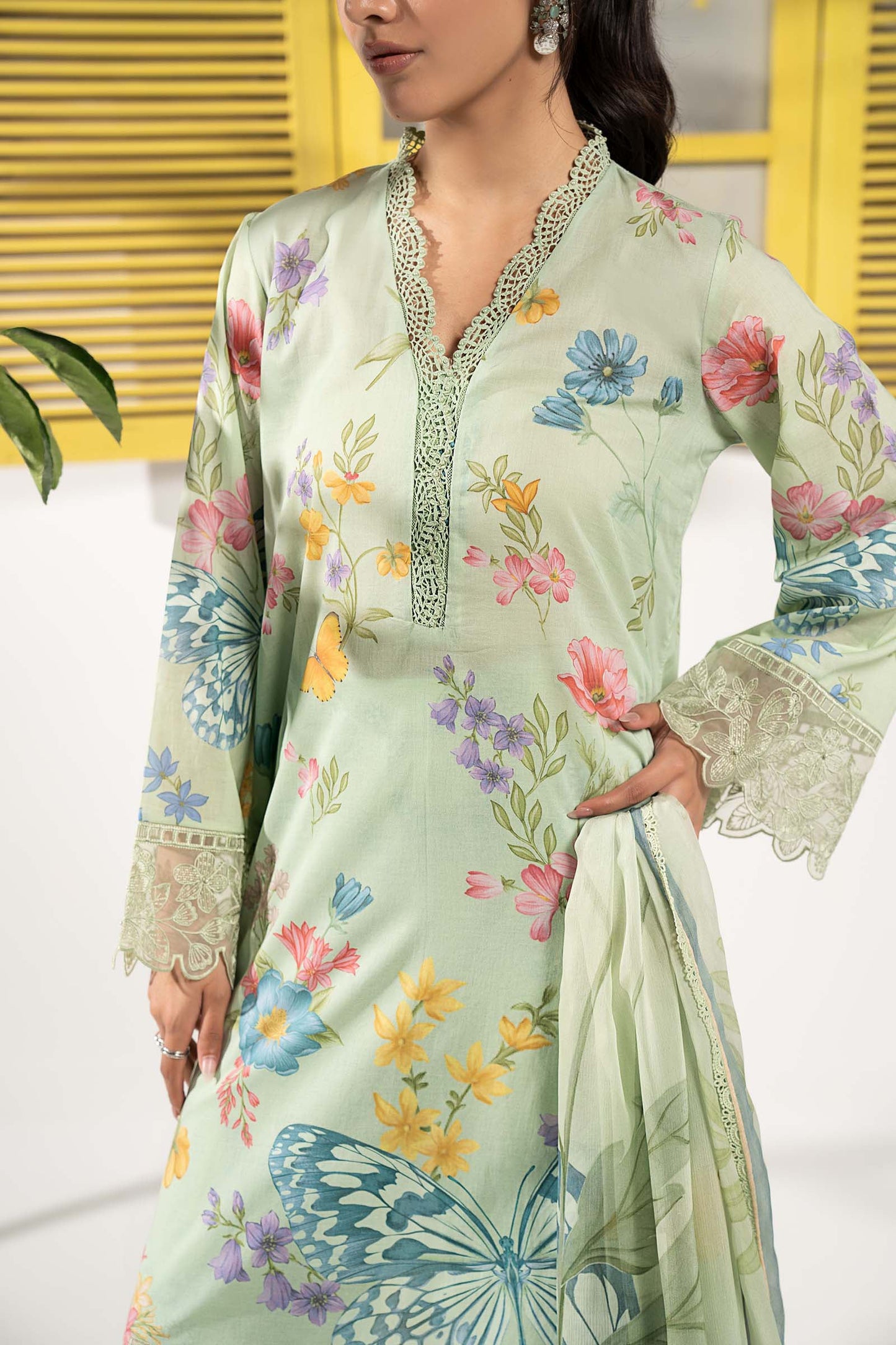 3 PIECE STITCHED - LAWN | EMBROIDERED