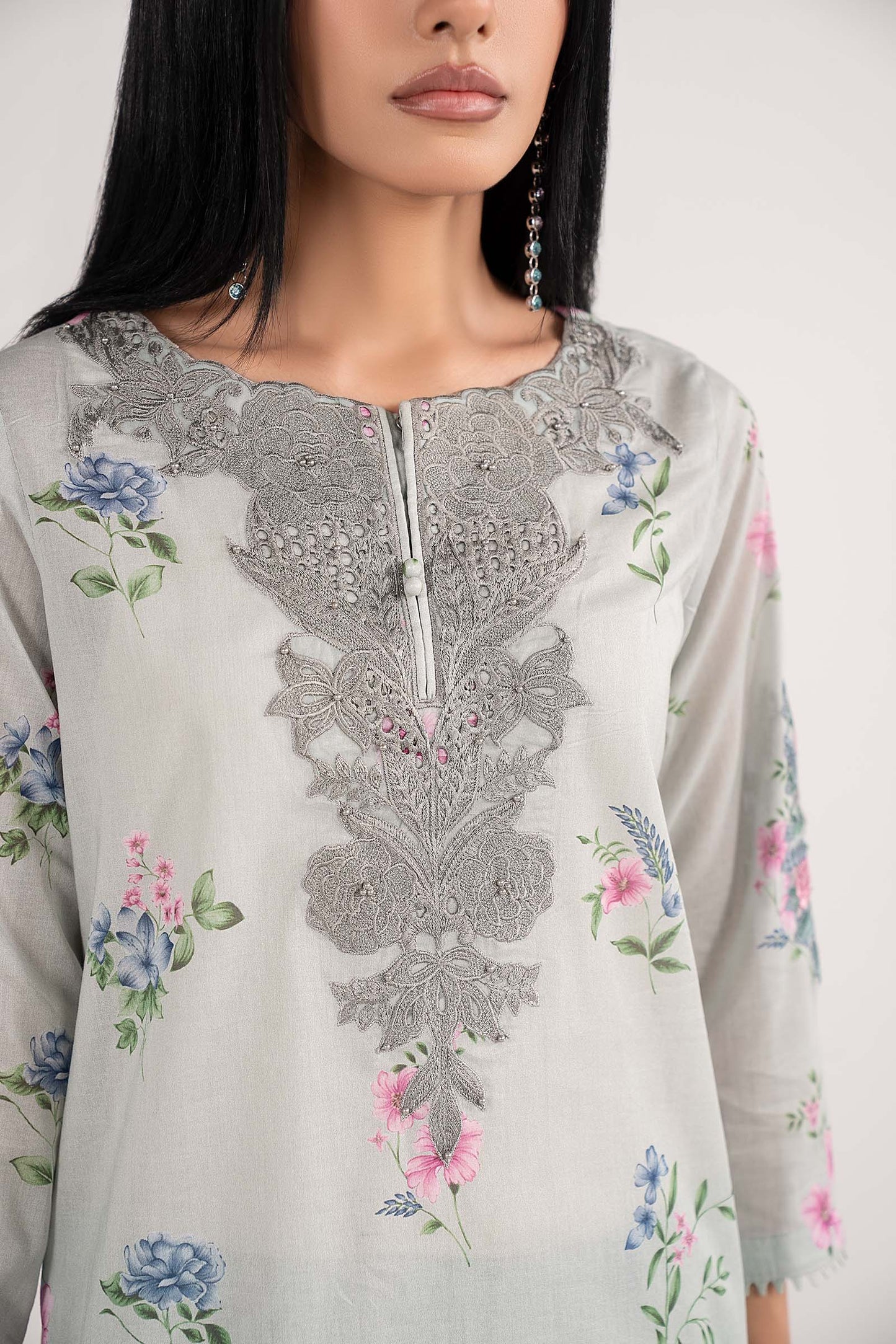 3 PIECE STITCHED - LAWN | EMBROIDERED