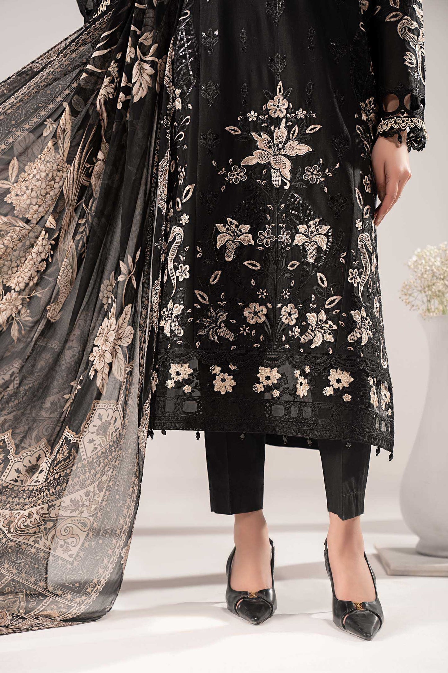 3 PIECE STITCHED - LAWN | EMBROIDERED