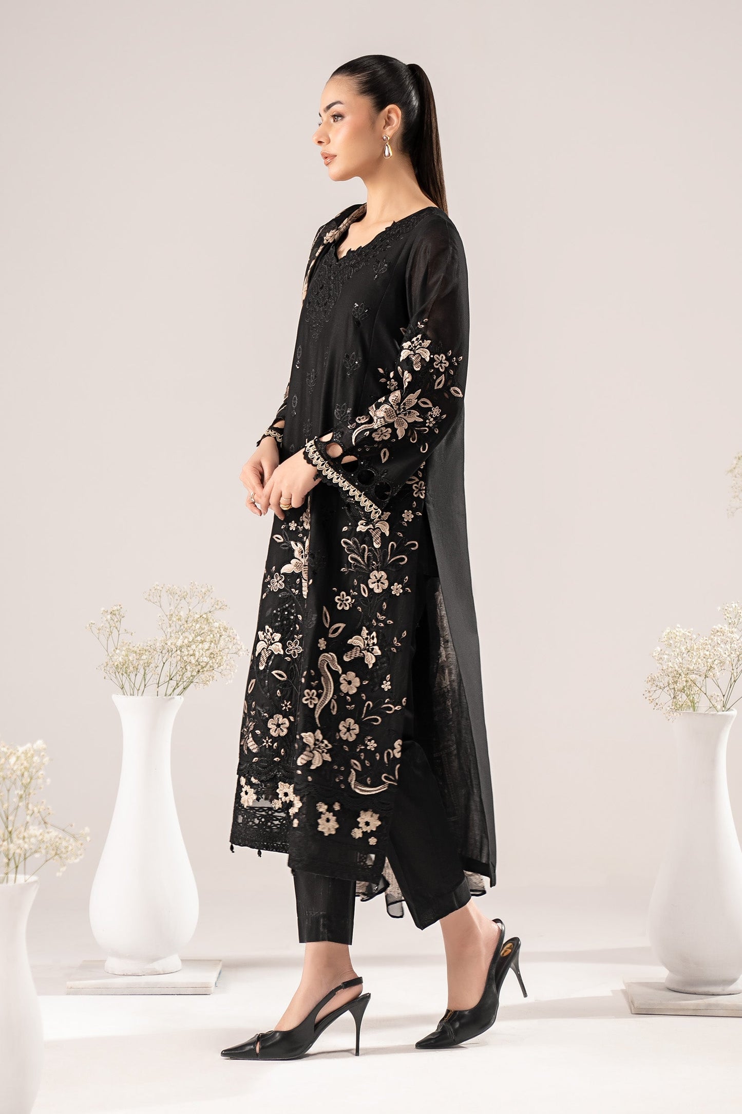 3 PIECE STITCHED - LAWN | EMBROIDERED