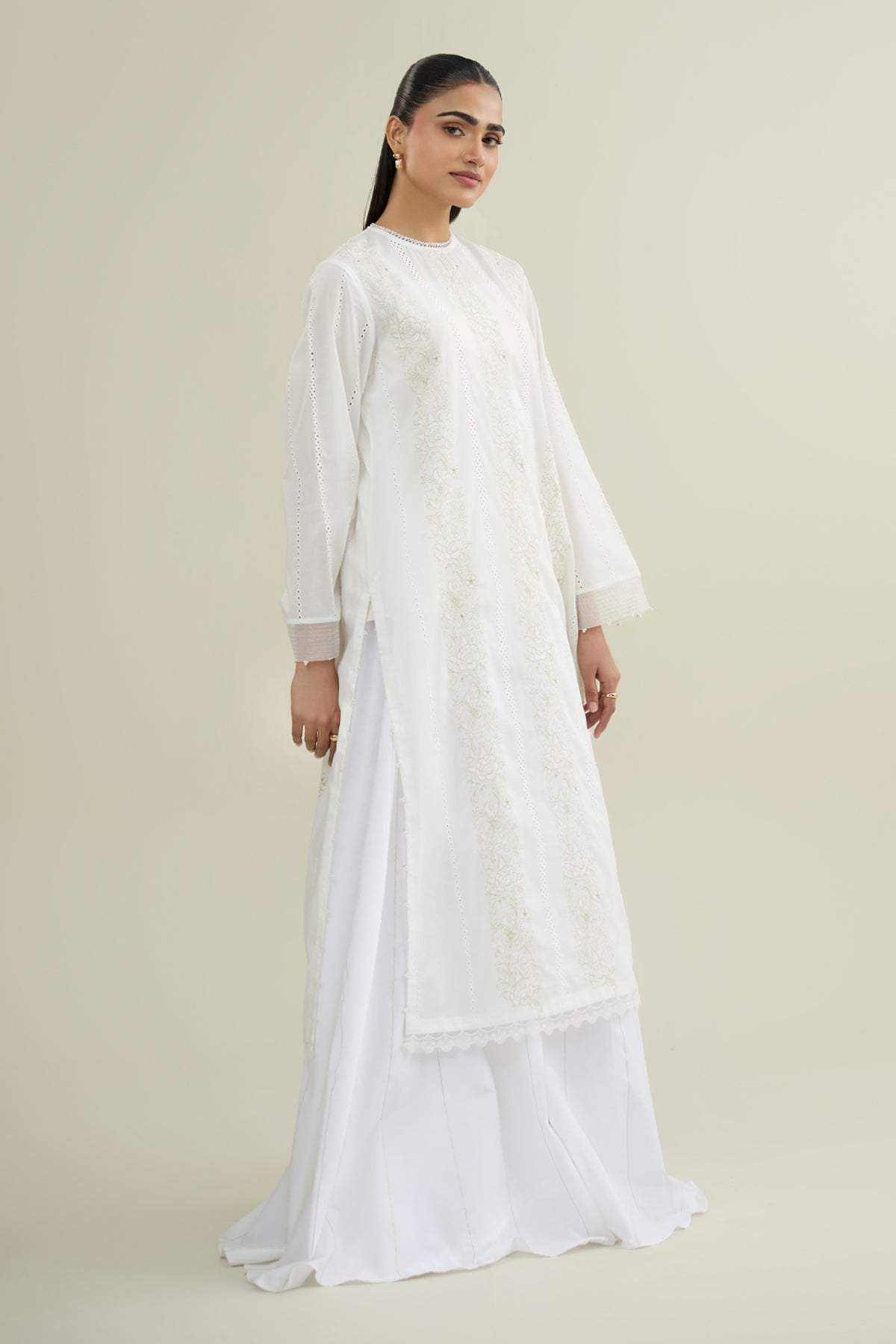 2 PIECE UNSTITCHED - LAWN | EMBROIDERED