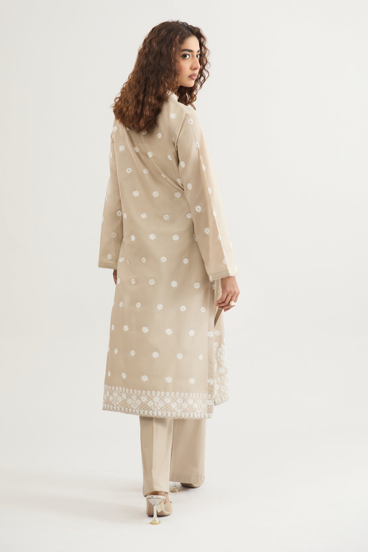 2 PIECE UNSTITCHED - LAWN | EMBROIDERED