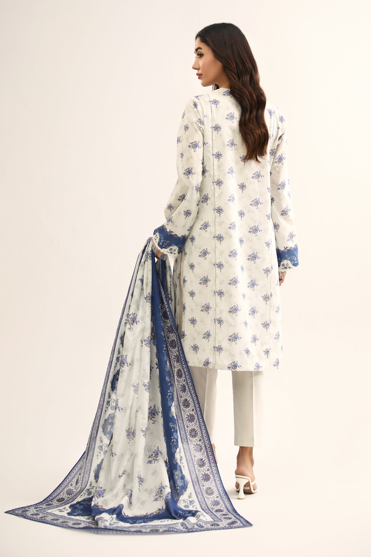 3 PIECE UNSTITCHED - LAWN | EMBROIDERED