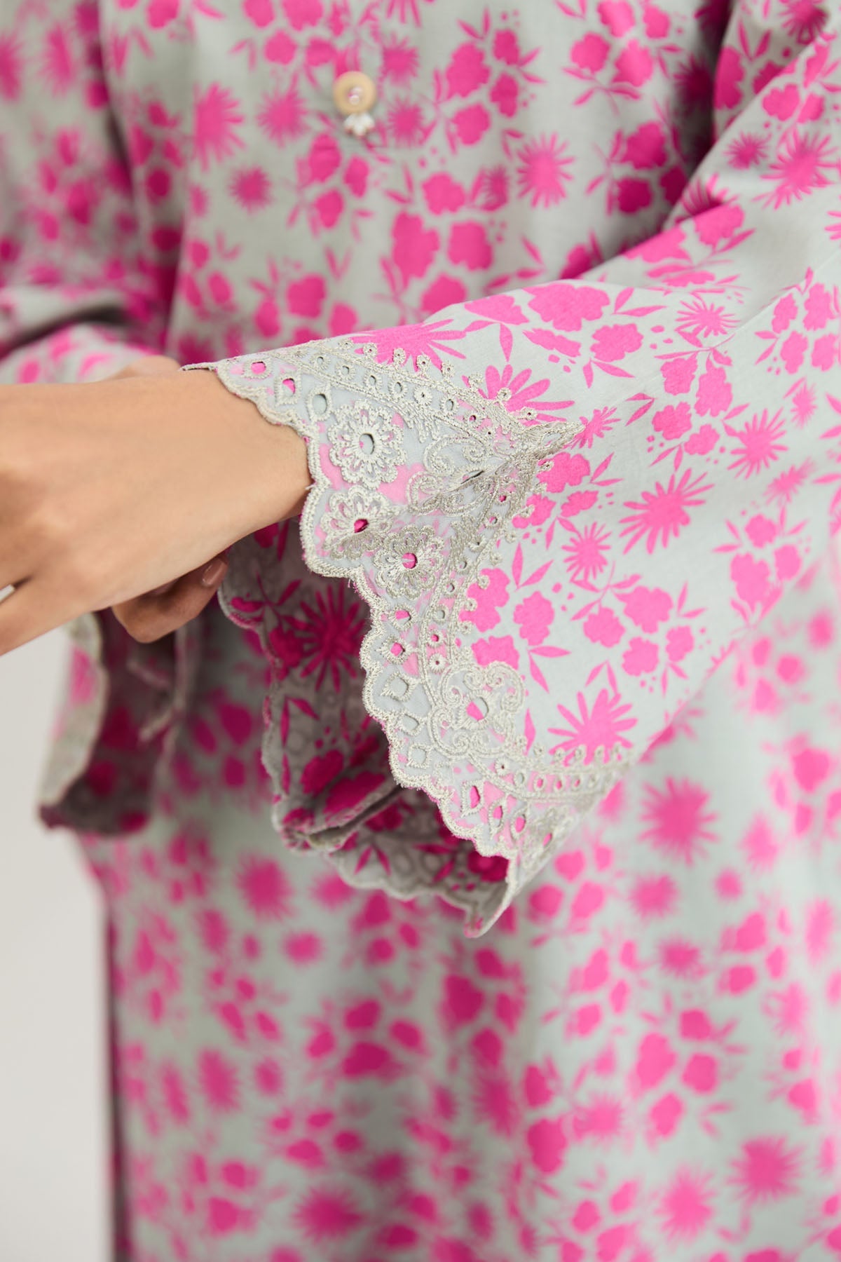 2 PIECE UNSTITCHED - LAWN | EMBROIDERED